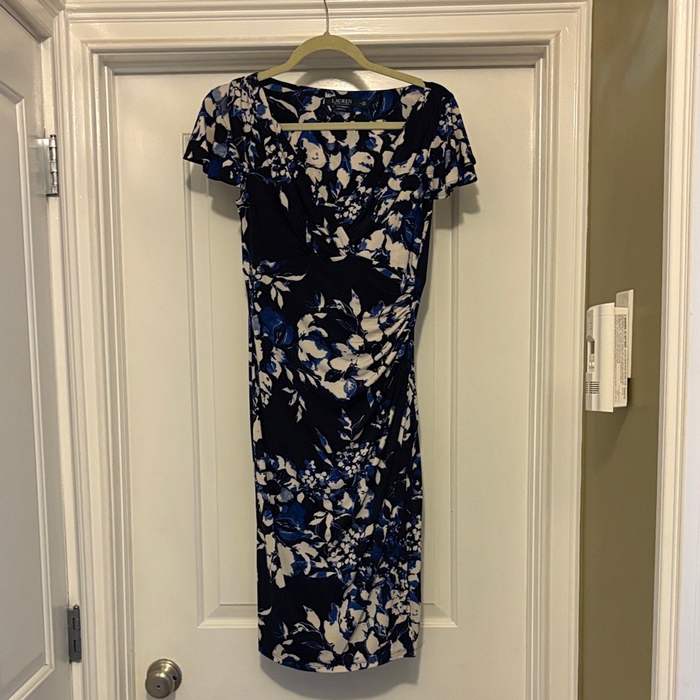 💋Lauren Ralph Lauren Blue and White Floral Dress